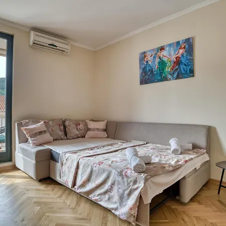Comfort Apartment Near The Beach Будва Екстер'єр фото