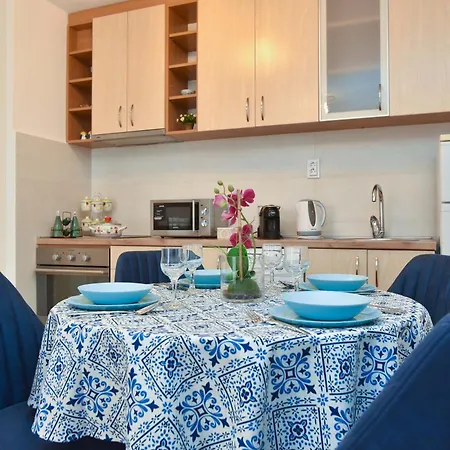 Comfort Apartment Near The Beach Будва Екстер'єр фото