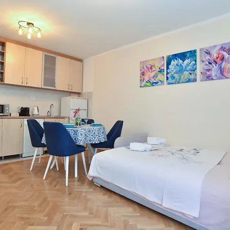 Comfort Apartment Near The Beach Будва Екстер'єр фото